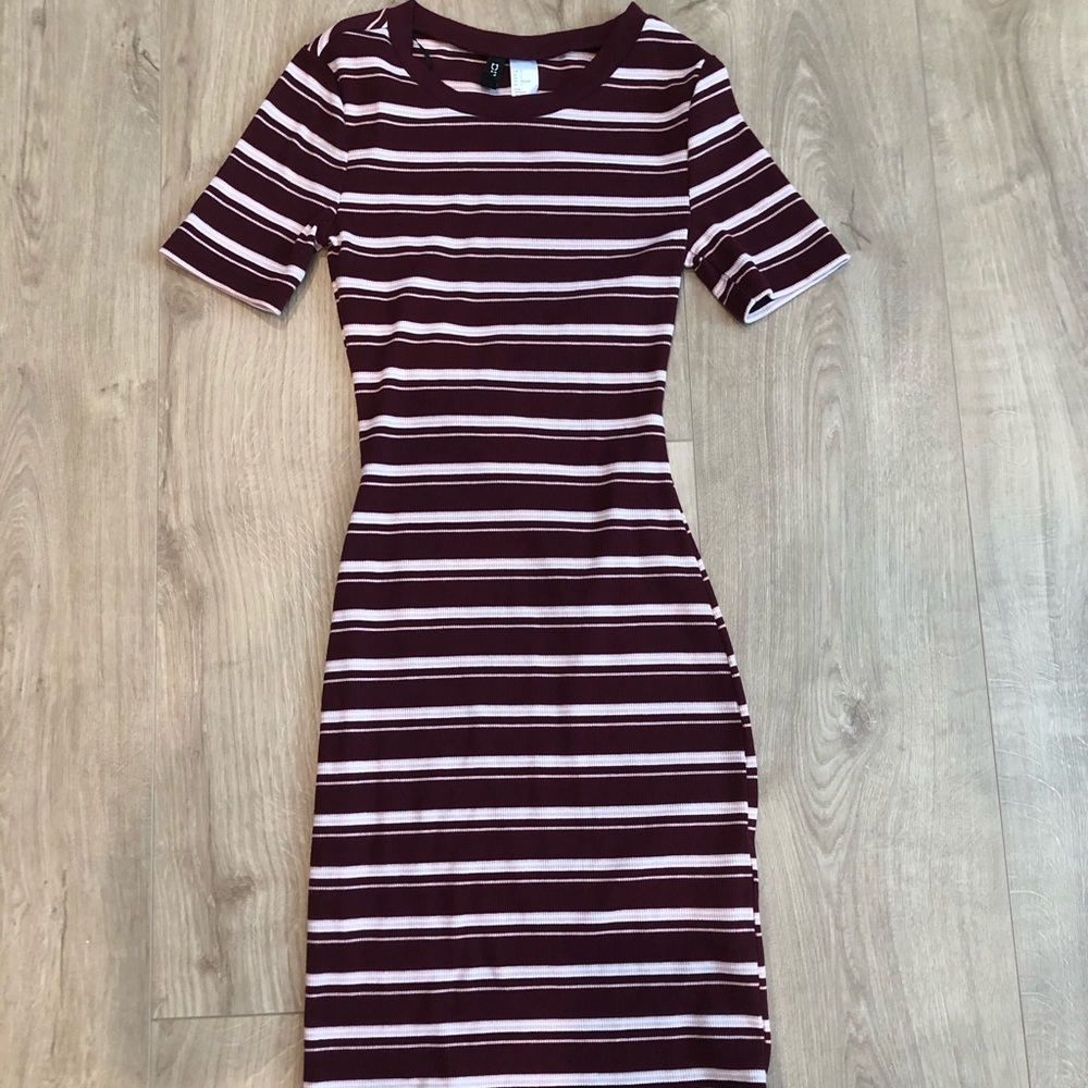 H&M Maroon skin tight dress. Women‘s 0